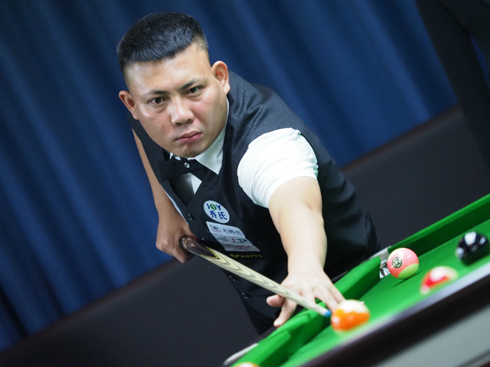 虽然面对强 虽然面对强